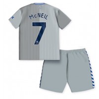 Camisa de Futebol Everton Dwight McNeil #7 Equipamento Alternativo Infantil 2023-24 Manga Curta (+ Calças curtas)